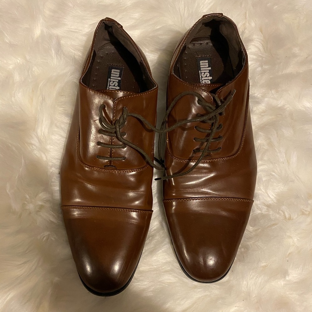 brown shoes